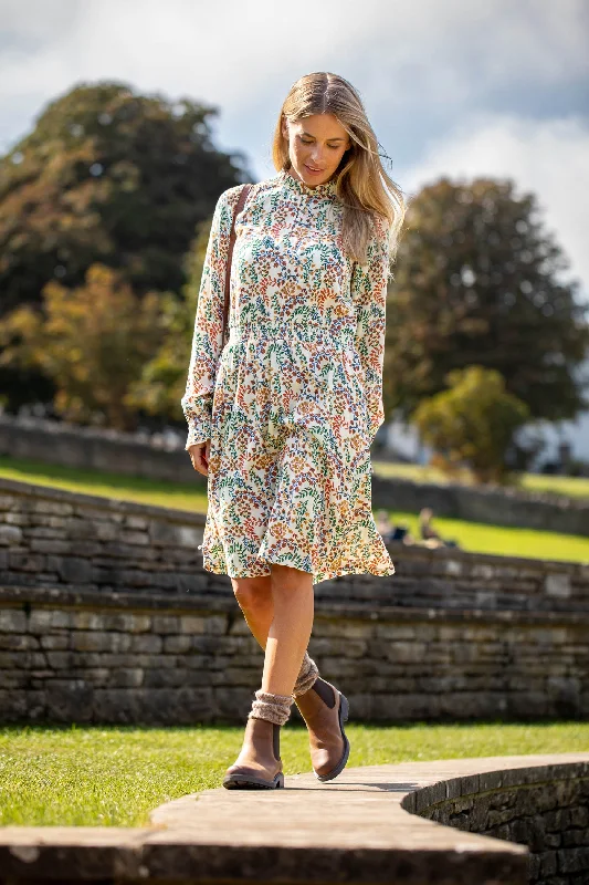 Comfortable maternity dresses-Cream Floral Paisley Dress